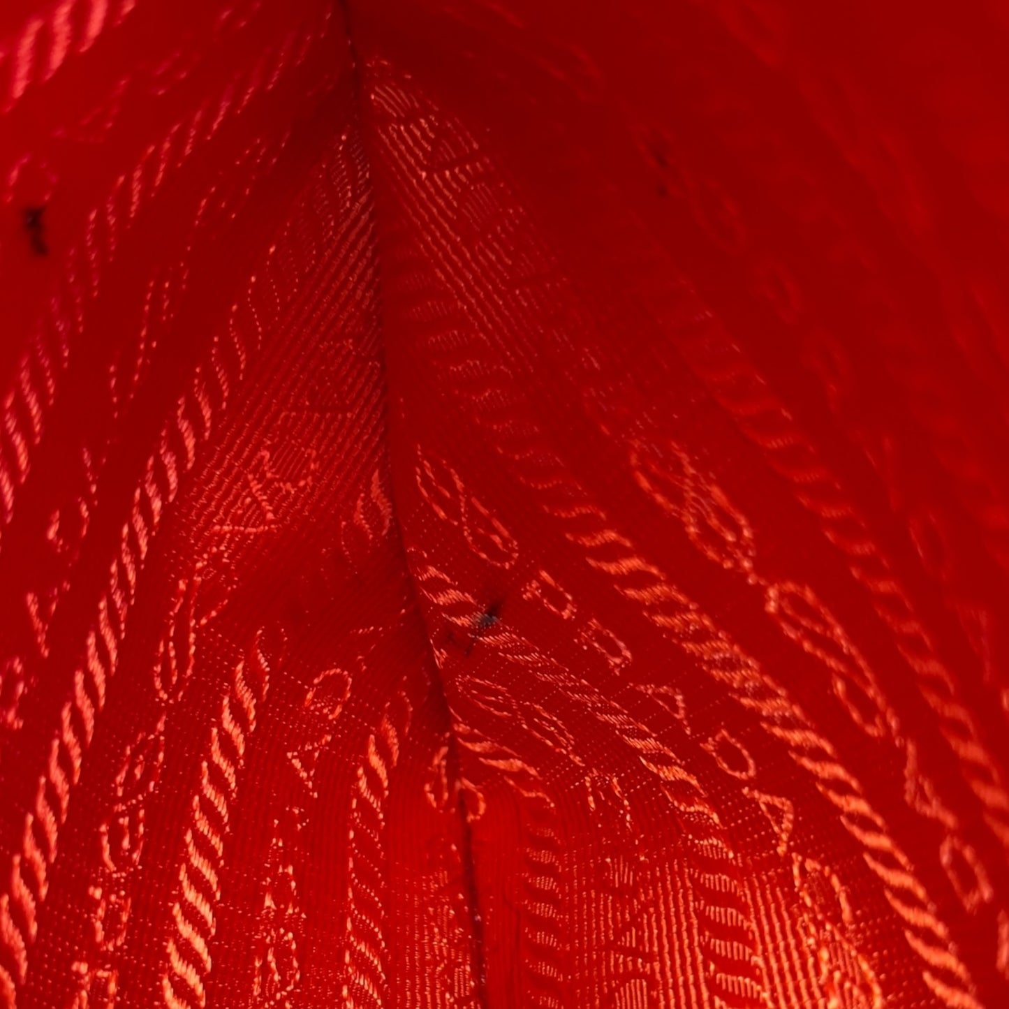 Prada Saffiano Medium Galleria Bag