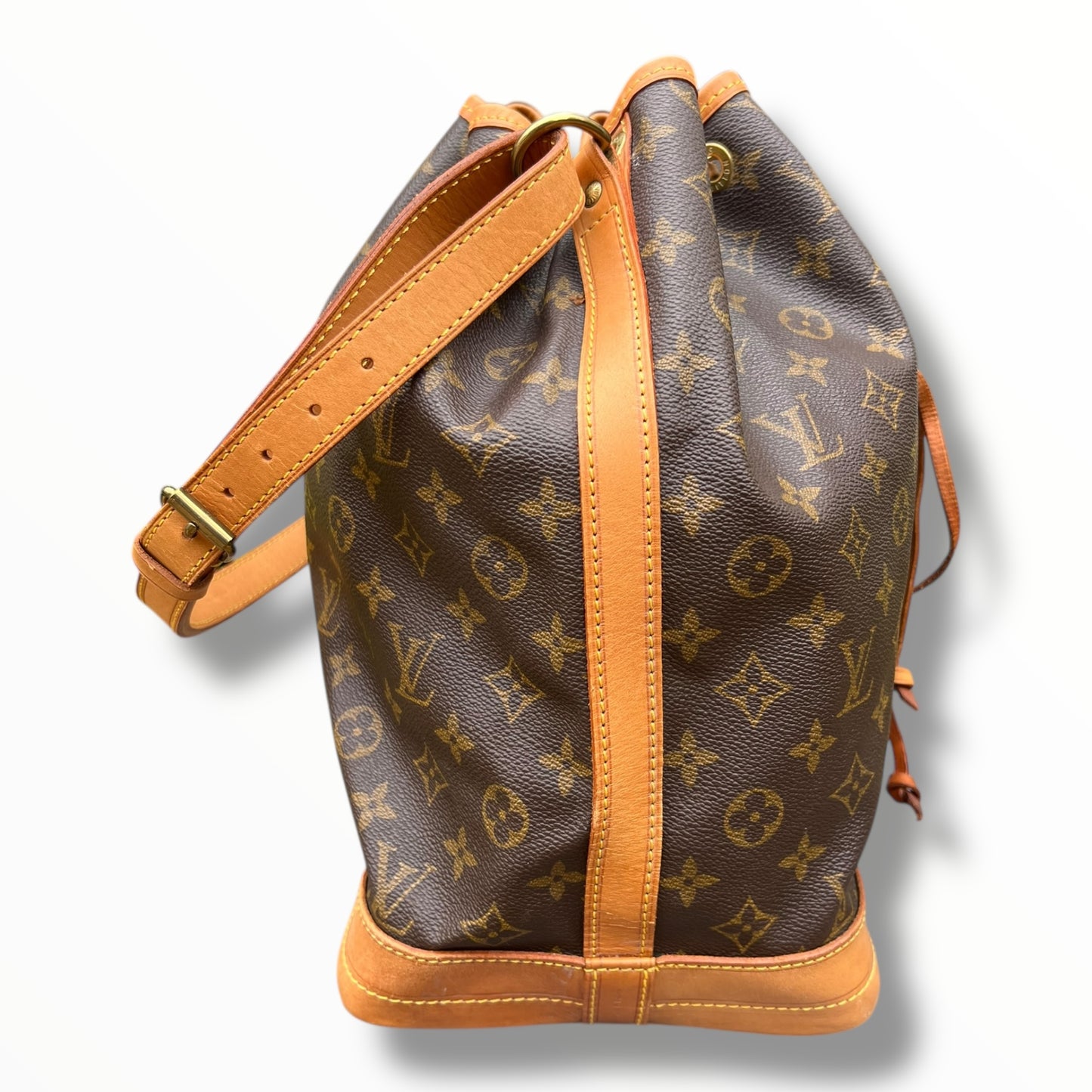 Louis Vuitton Grand Noé Bucket Bag