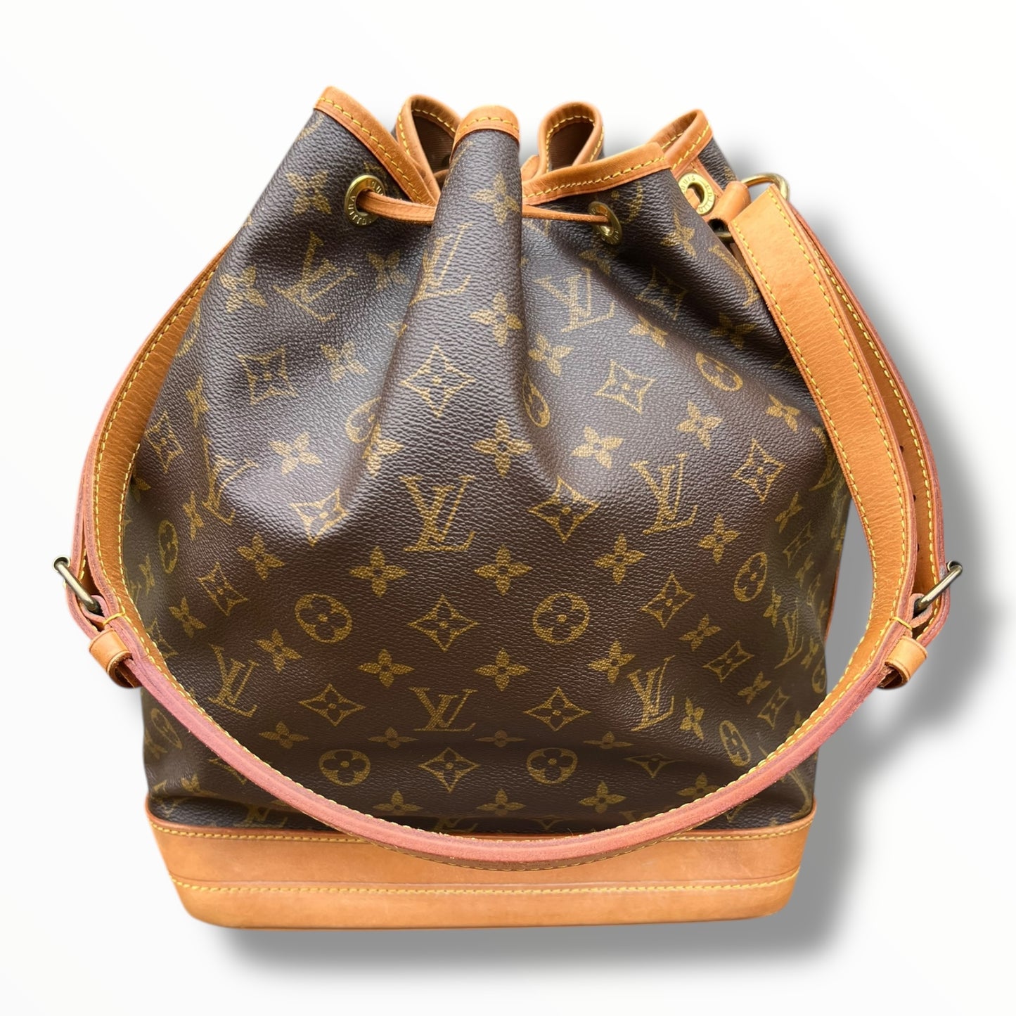 Louis Vuitton Grand Noé Bucket Bag