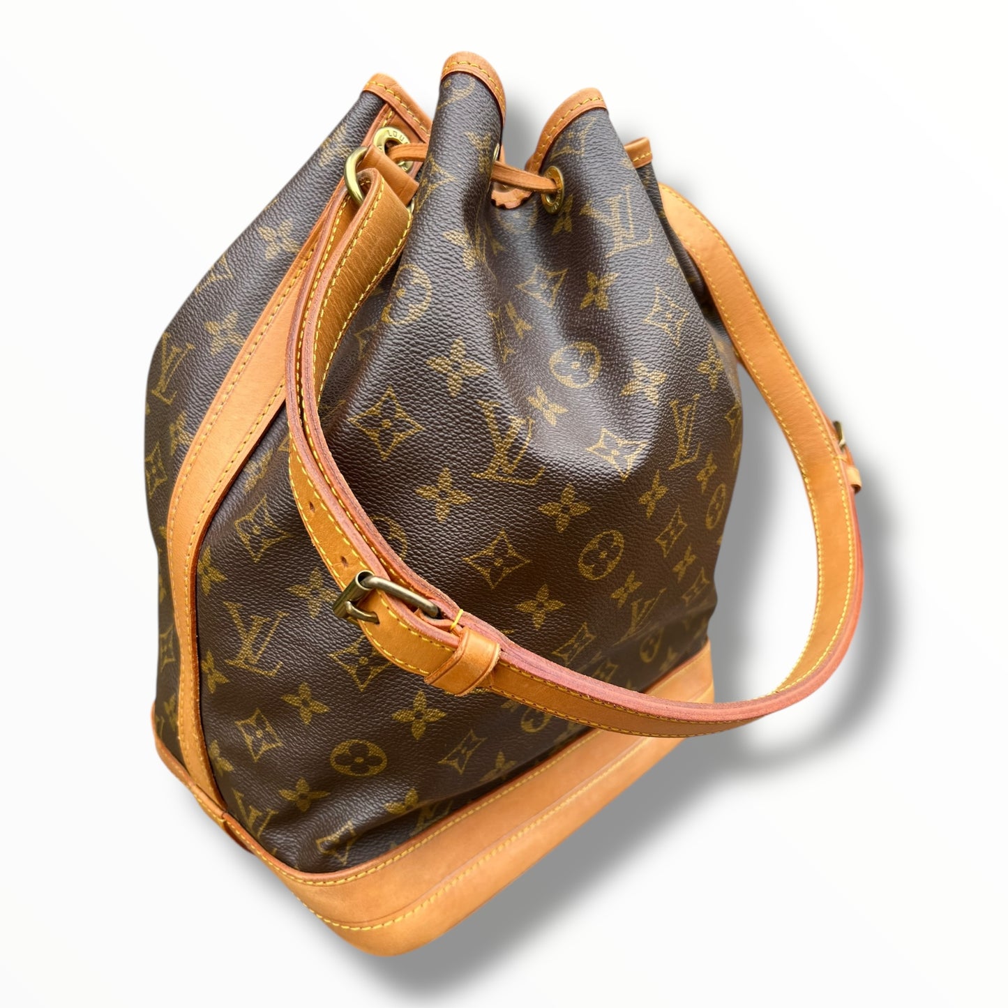 Louis Vuitton Grand Noé Bucket Bag