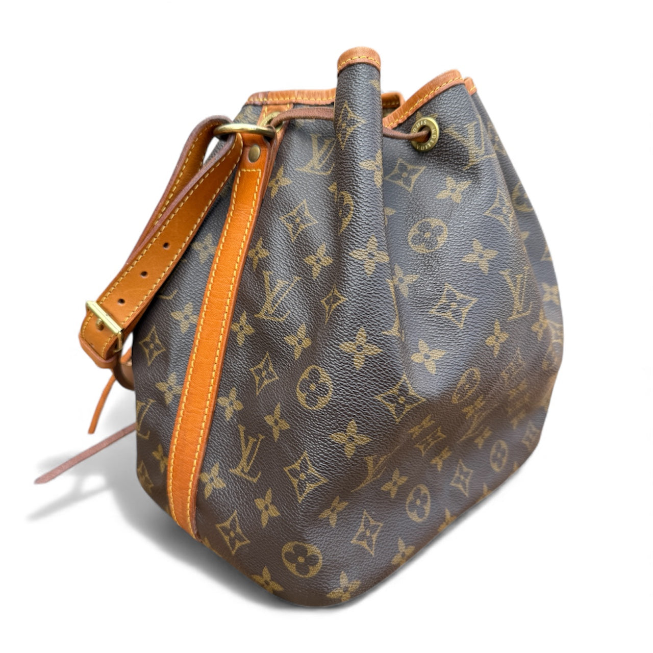 Louis Vuitton Petit Noé Bucket Bag