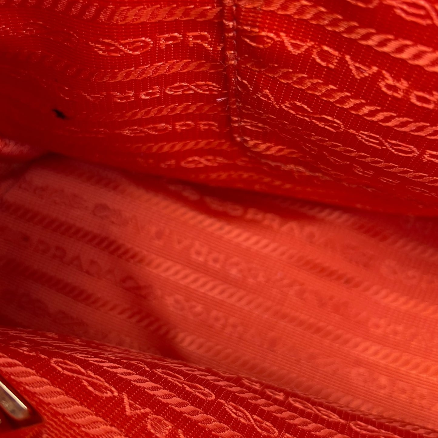 Prada Saffiano Medium Galleria Bag